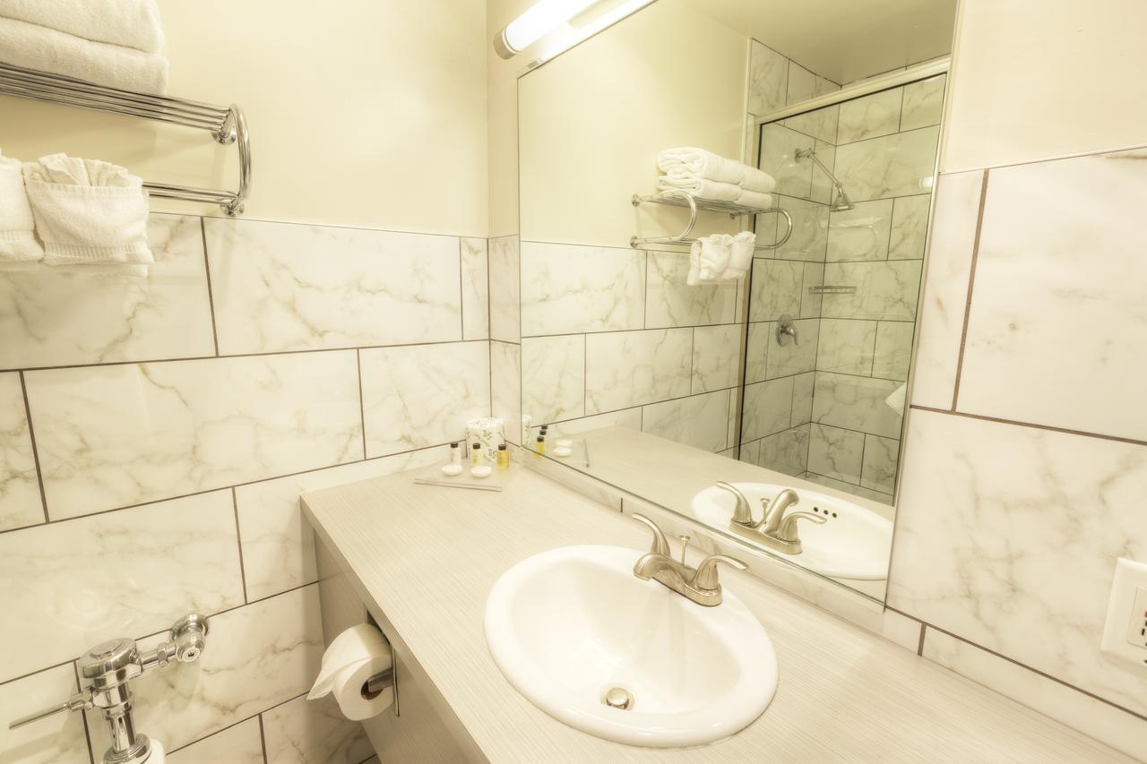 Hotel Ruby Спокан Экстерьер фото